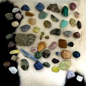 Healing Stone Case that includes all shown stones